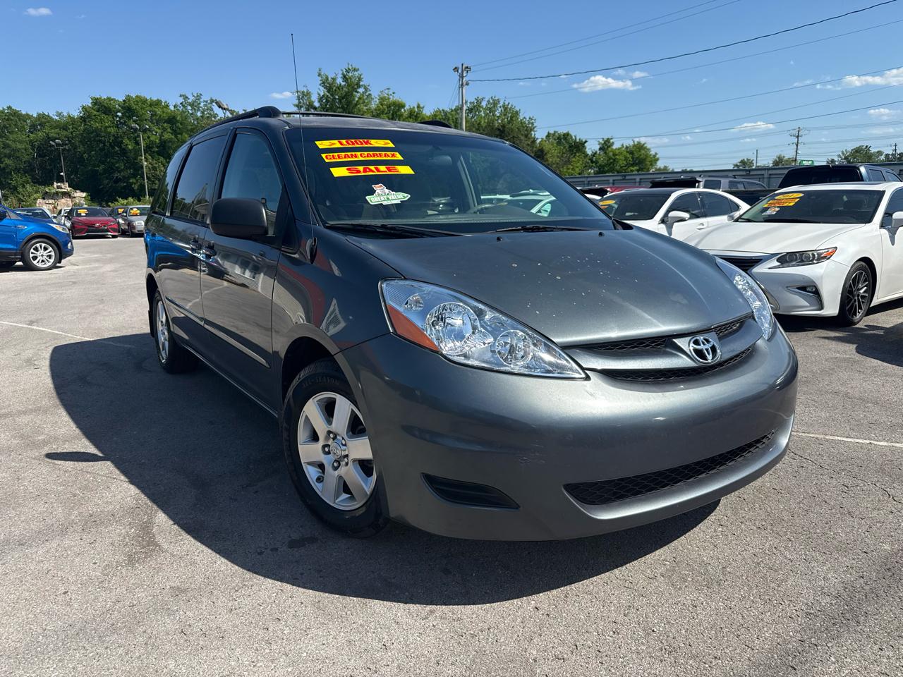 Toyota Sienna LE FWD 8-Passenger Seating 2008