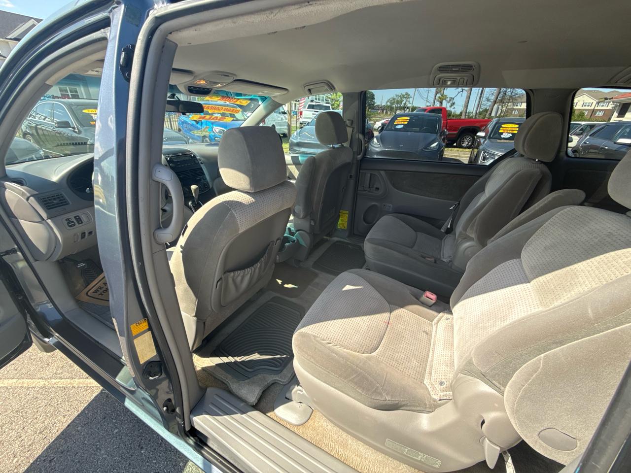 Toyota Sienna LE FWD 8-Passenger Seating 2008