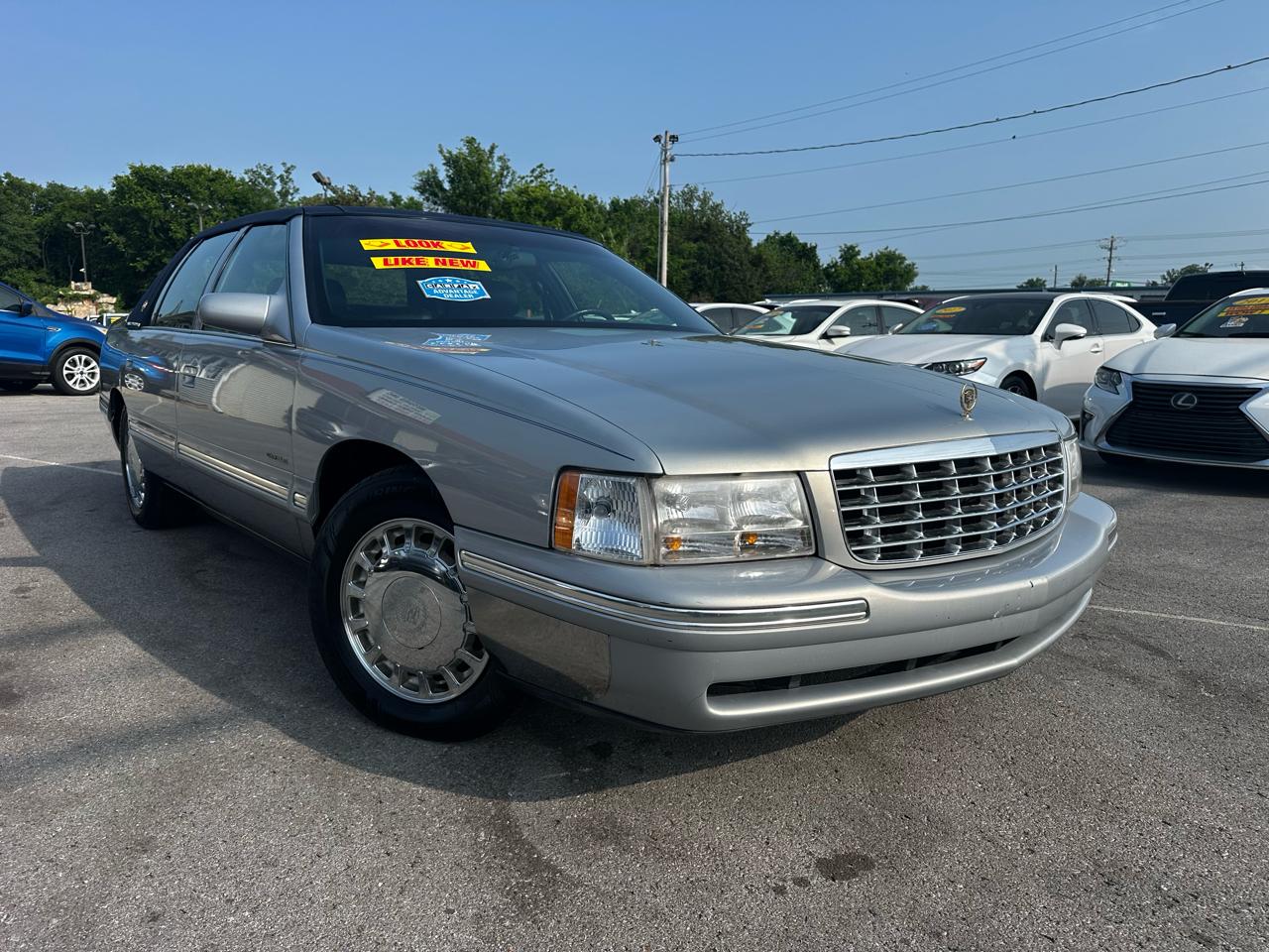 Cadillac DeVille Base 1998