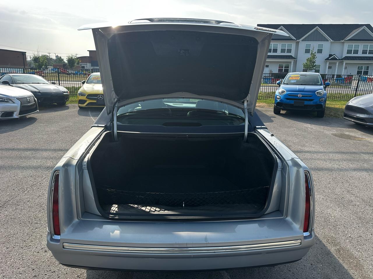Cadillac DeVille Base 1998