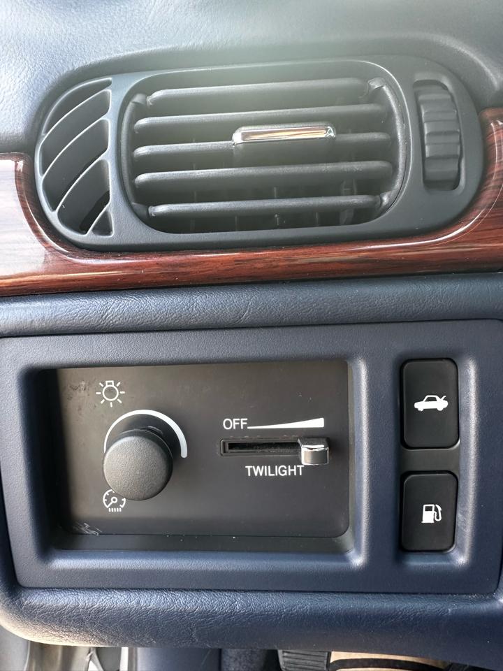 Cadillac DeVille Base 1998