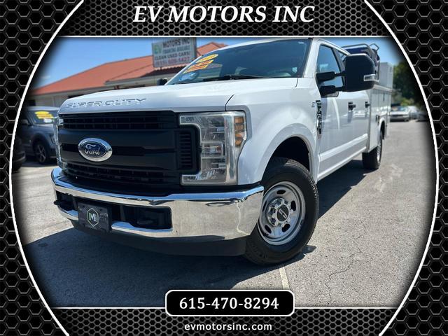 White 2019 Ford F-250 Super Duty Pickup Truck 4X2 Automatic
