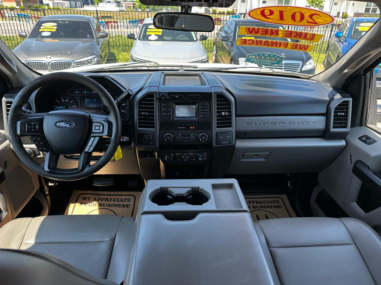 Ford F-250 SD Lariat Crew Cab 2WD 2019