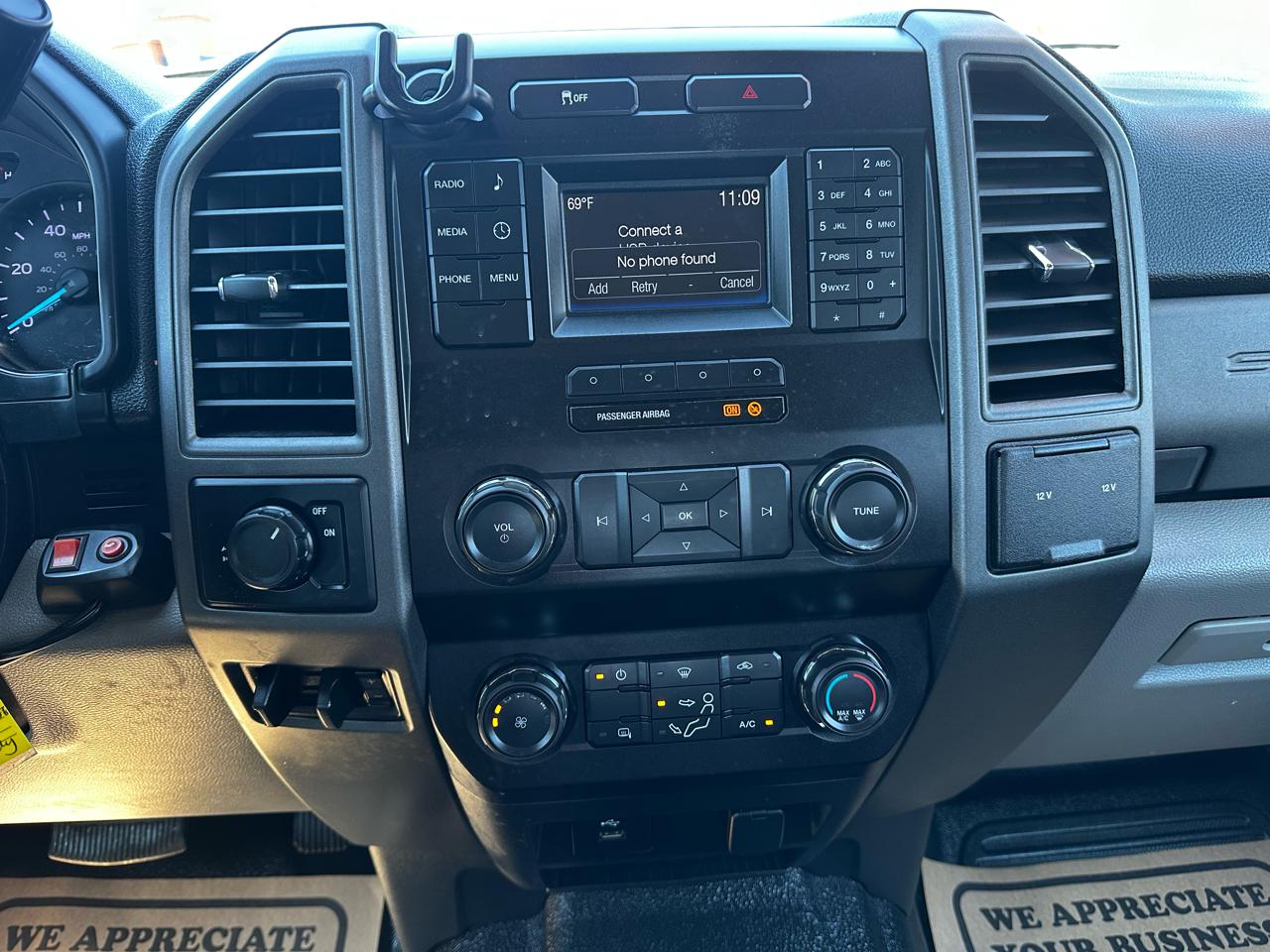 Ford F-250 SD Lariat Crew Cab 2WD 2019