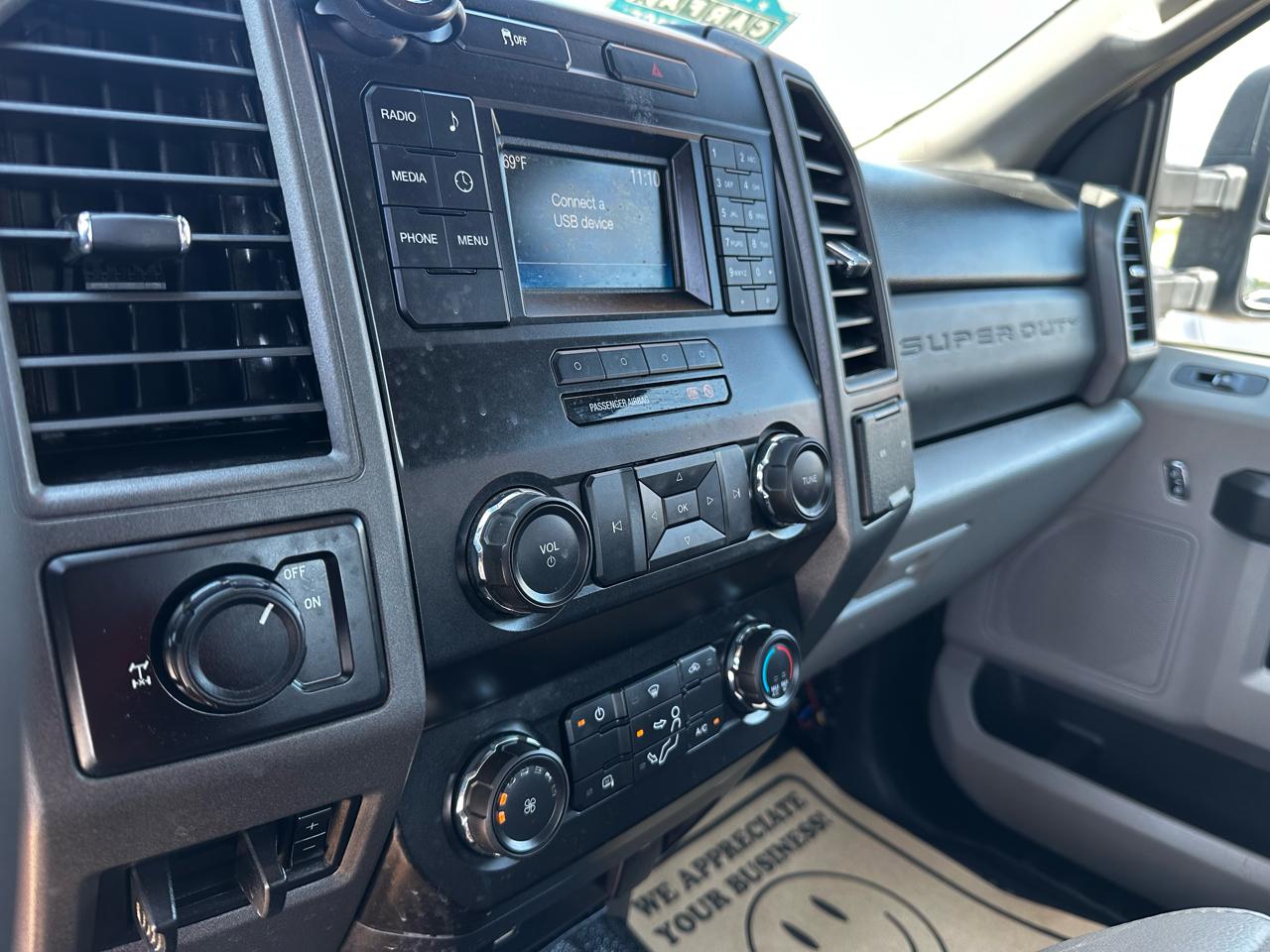 Ford F-250 SD Lariat Crew Cab 2WD 2019