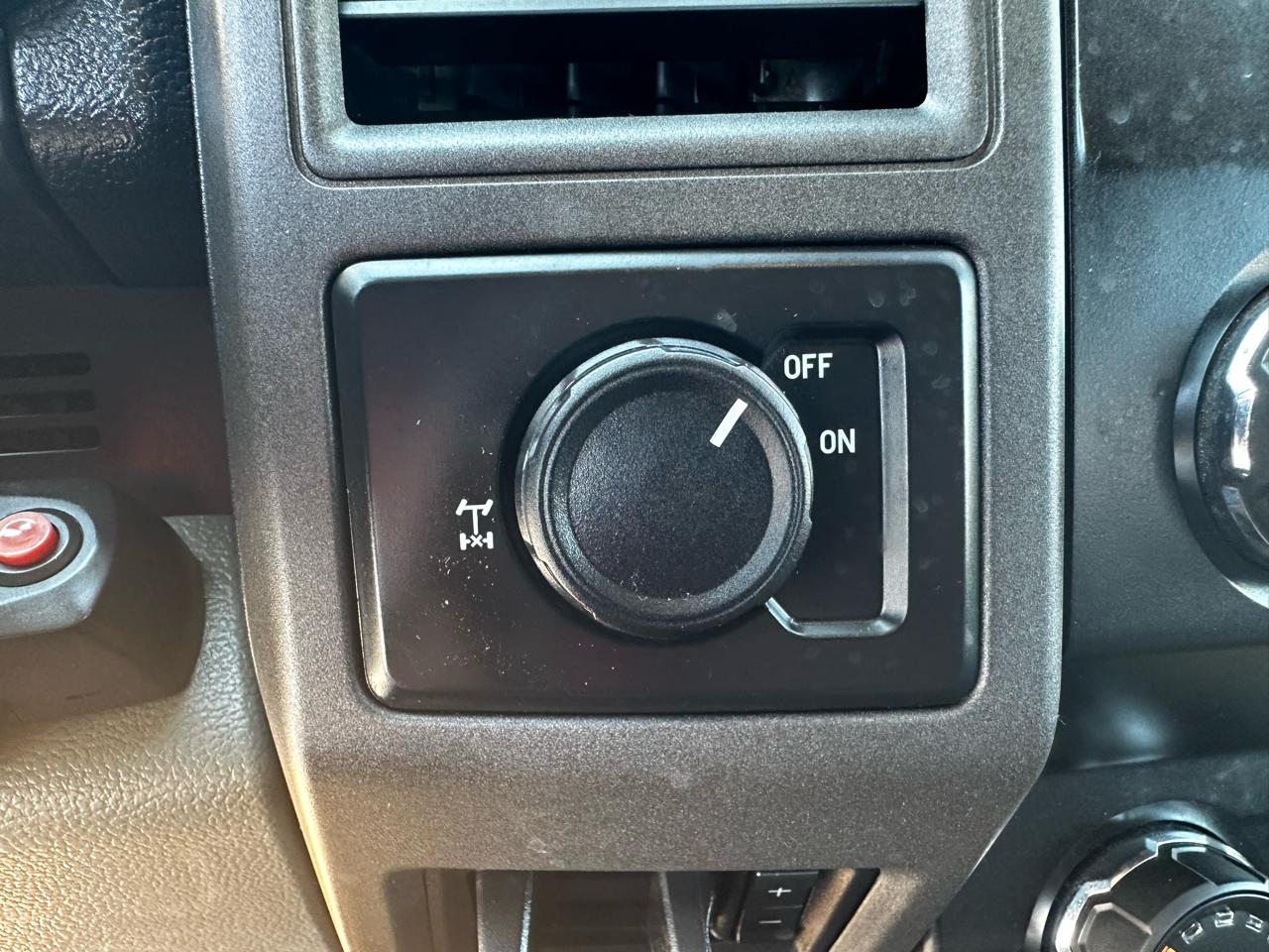 Ford F-250 SD Lariat Crew Cab 2WD 2019