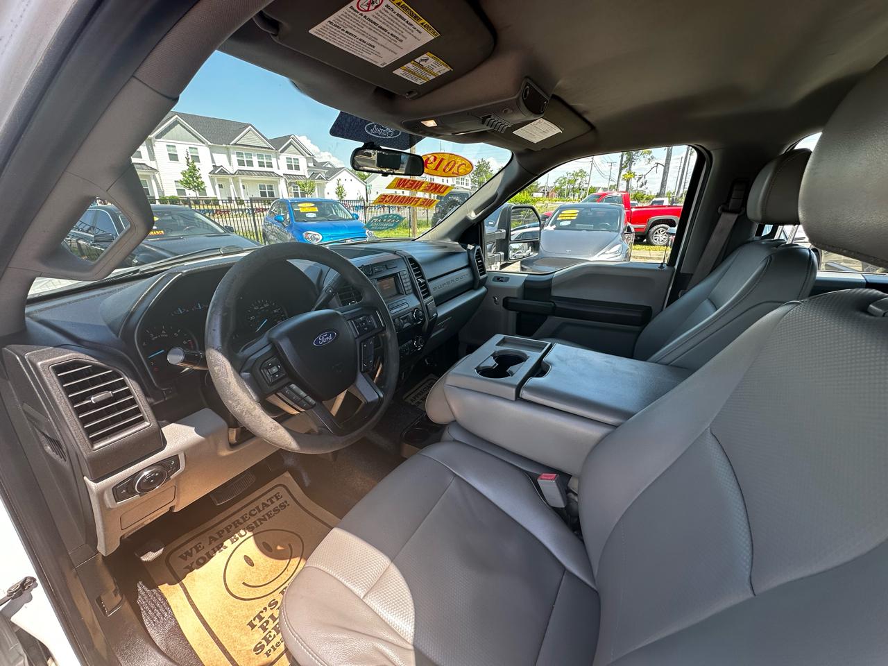 Ford F-250 SD Lariat Crew Cab 2WD 2019