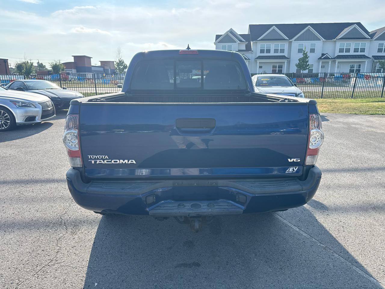 Toyota Tacoma Double Cab V6 6MT 4WD 2015