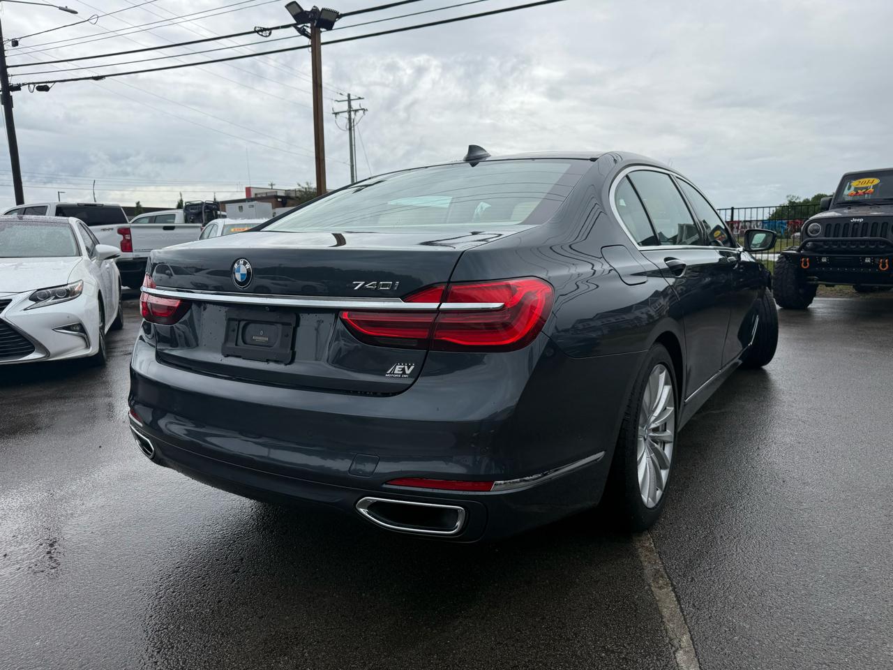 BMW 7-Series 740i 2017