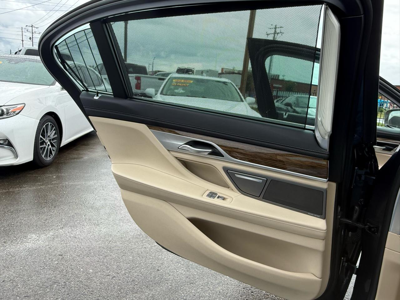 BMW 7-Series 740i 2017