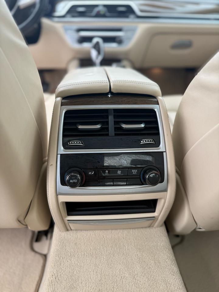BMW 7-Series 740i 2017