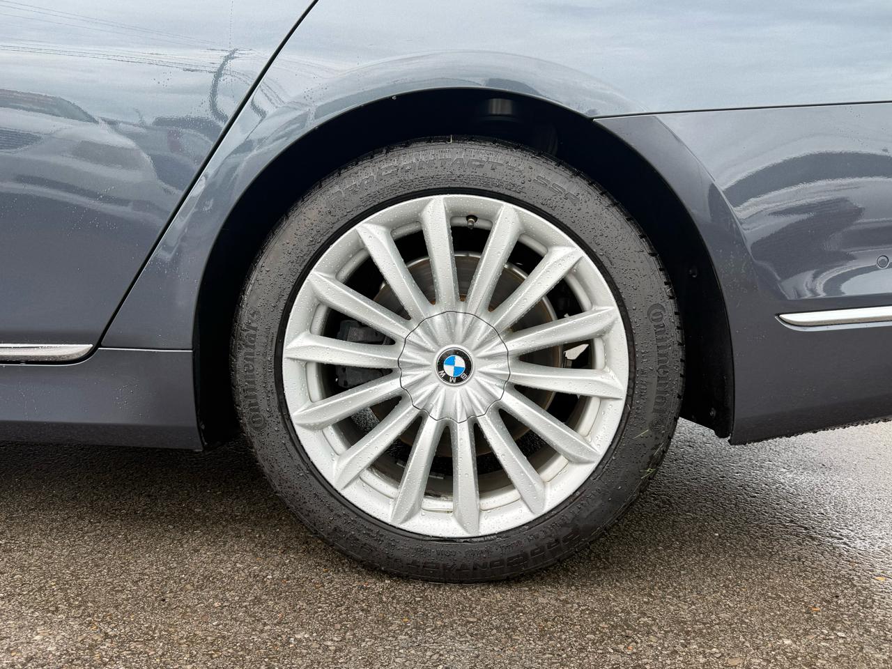 BMW 7-Series 740i 2017