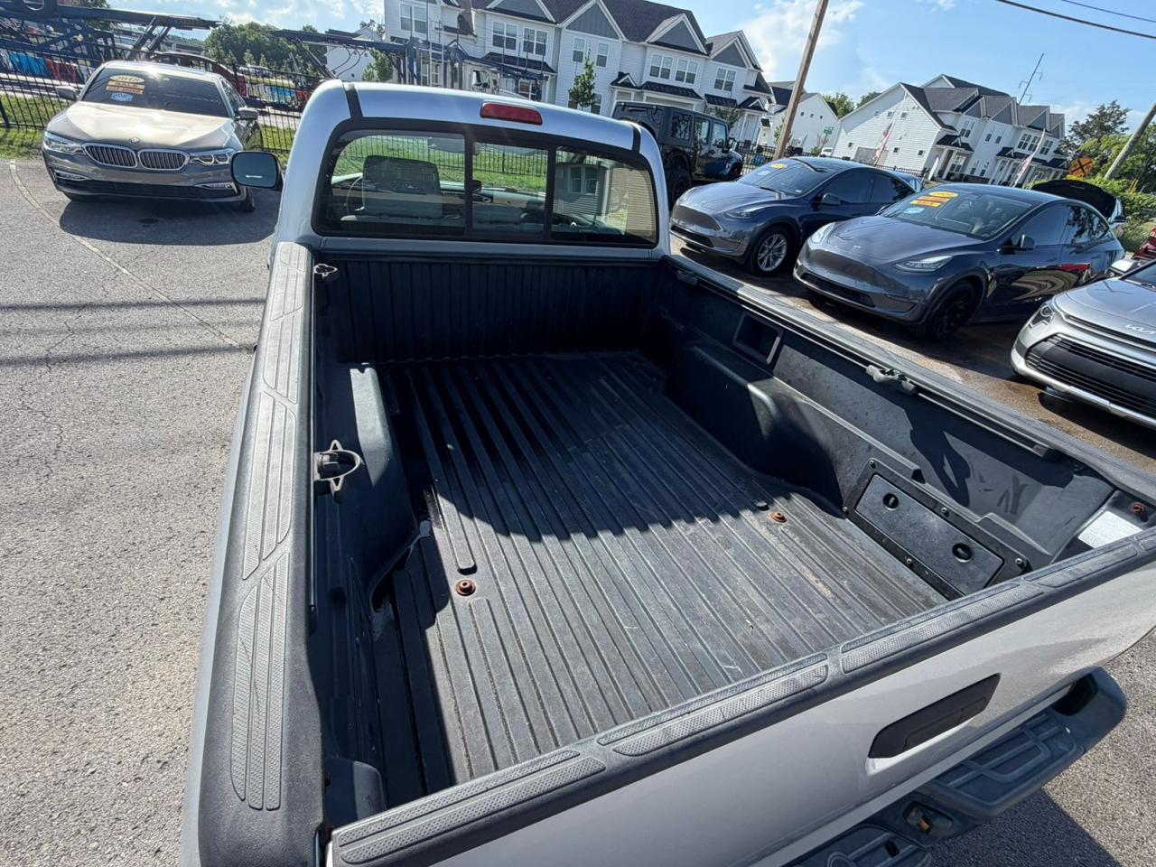 Toyota Tacoma Regular Cab 2WD 2009