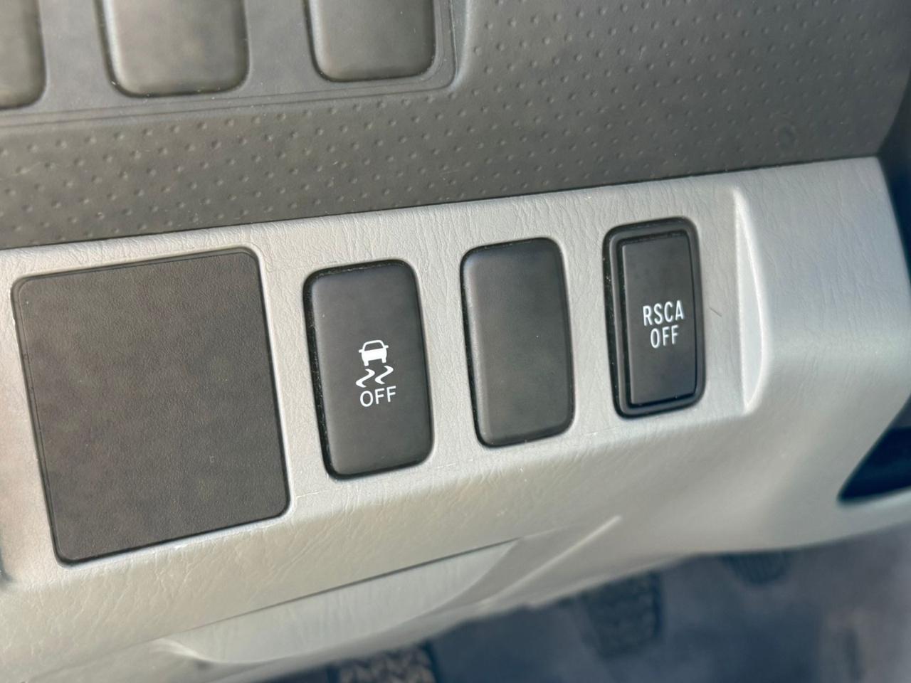 Toyota Tacoma Regular Cab 2WD 2009