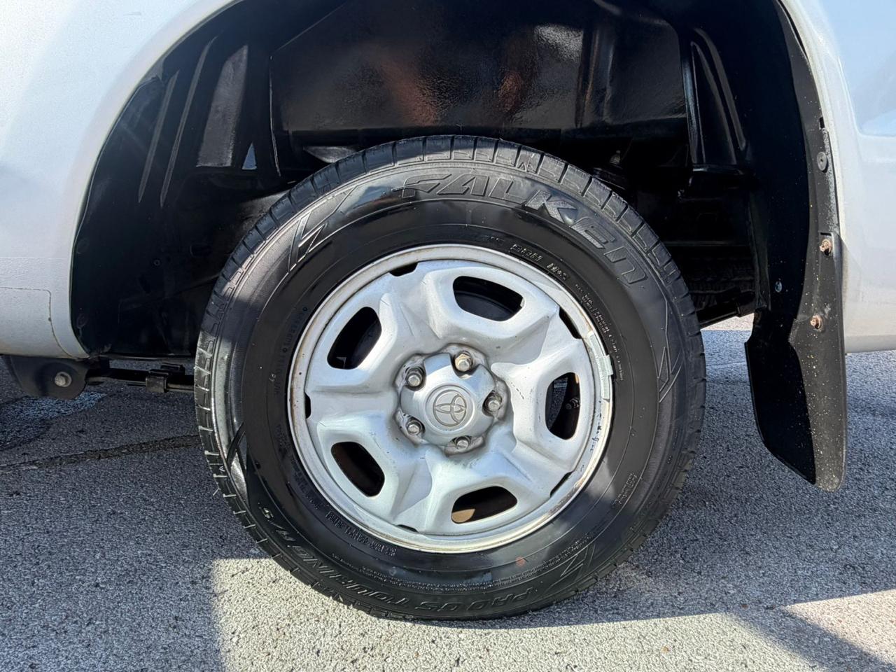 Toyota Tacoma Regular Cab 2WD 2009