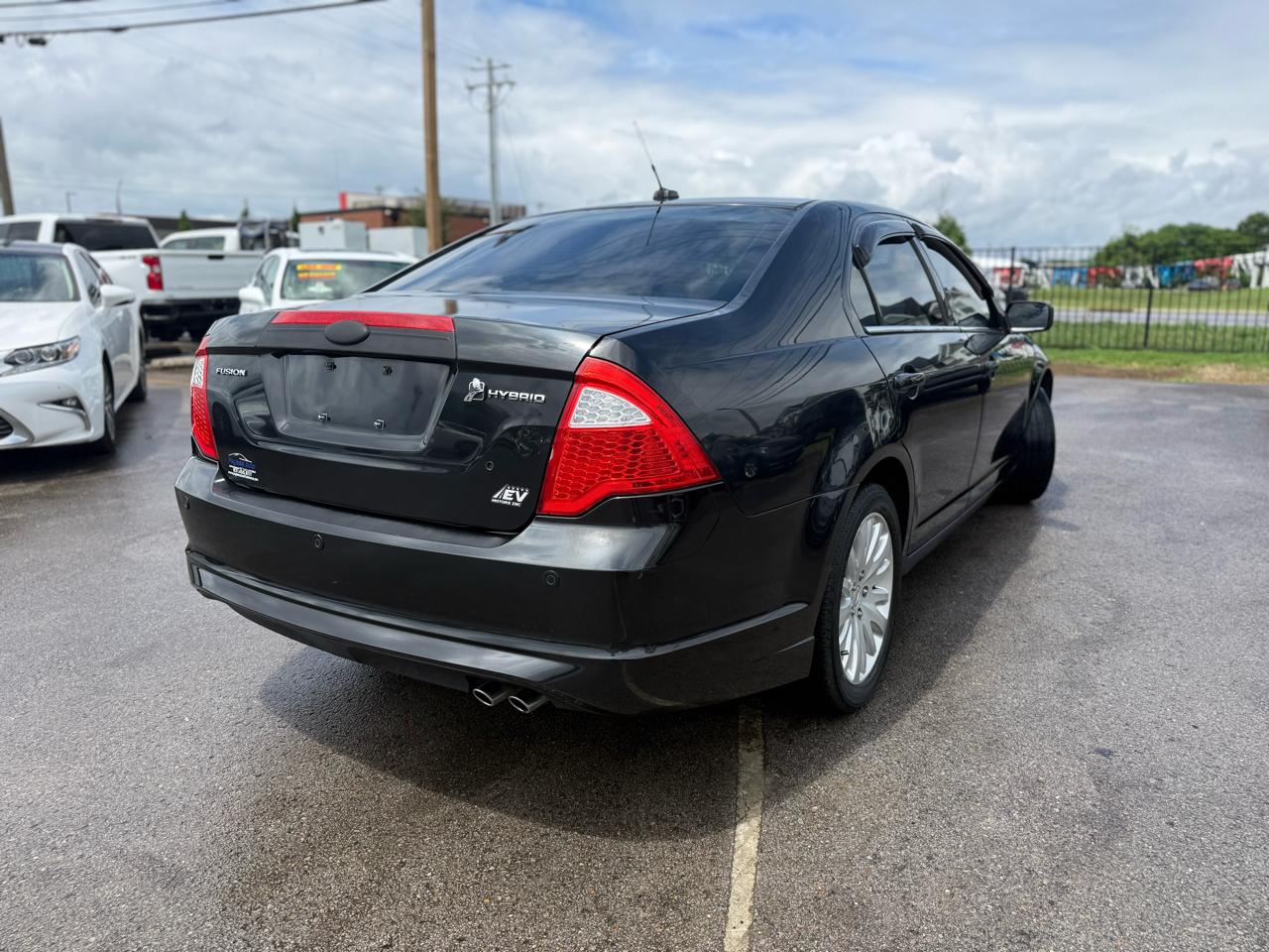 Ford Fusion Hybrid Sedan 2010