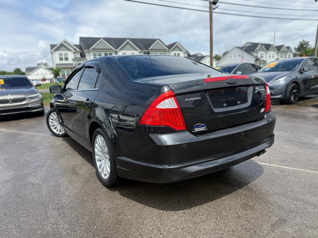 Ford Fusion Hybrid Sedan 2010