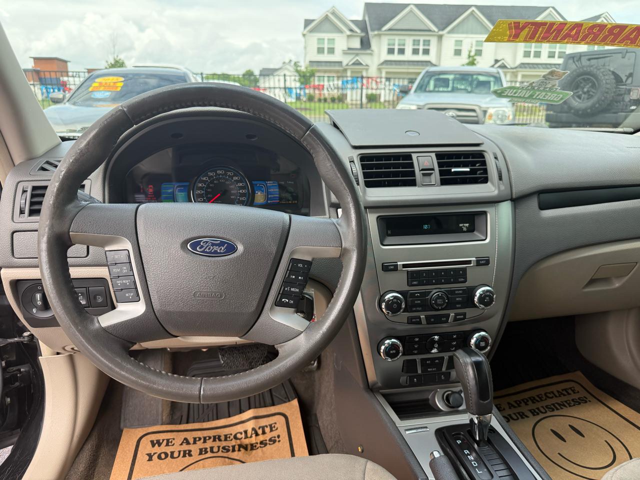 Ford Fusion Hybrid Sedan 2010