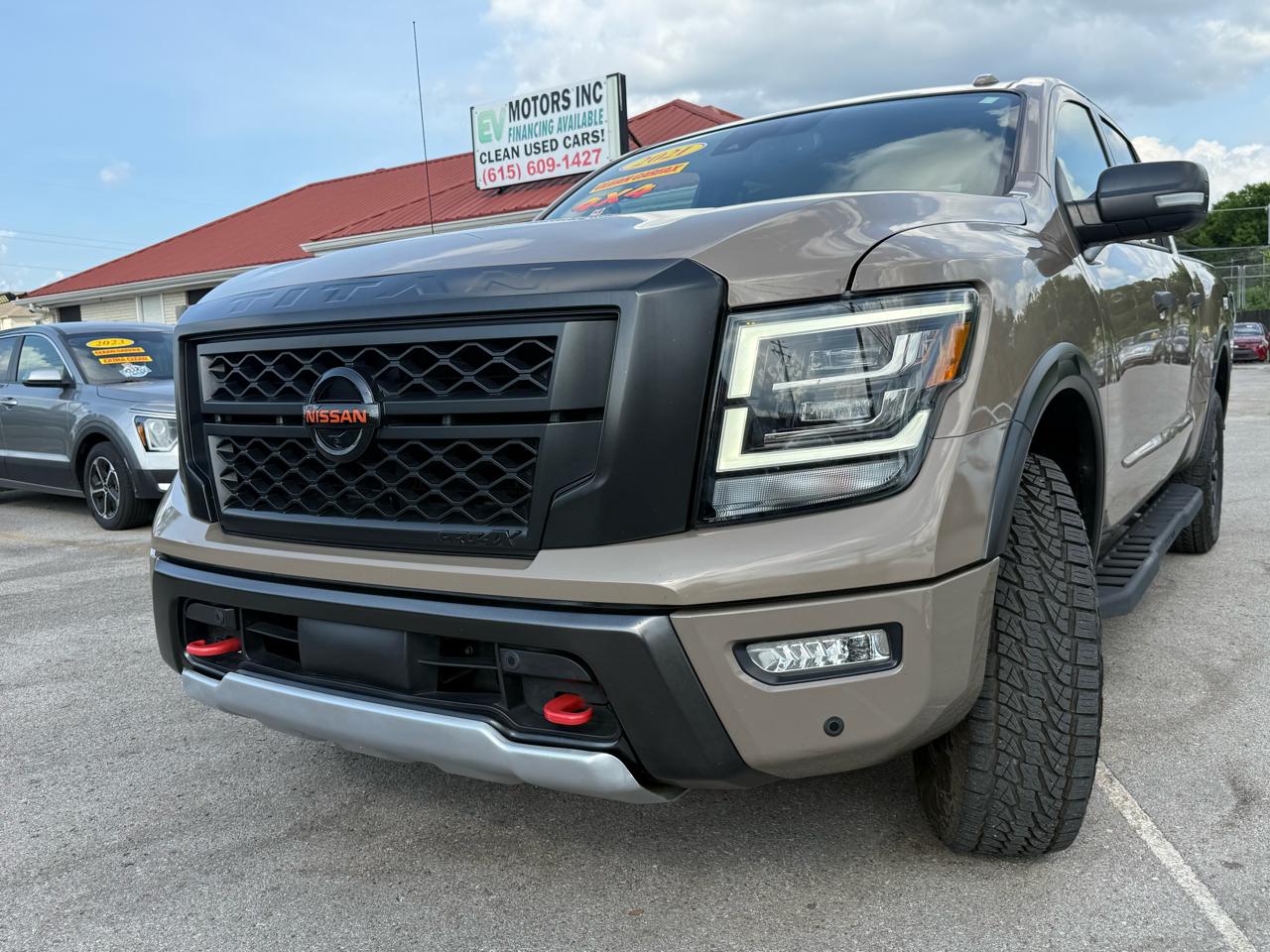 Nissan Titan PRO-4X Crew Cab 4WD 2021