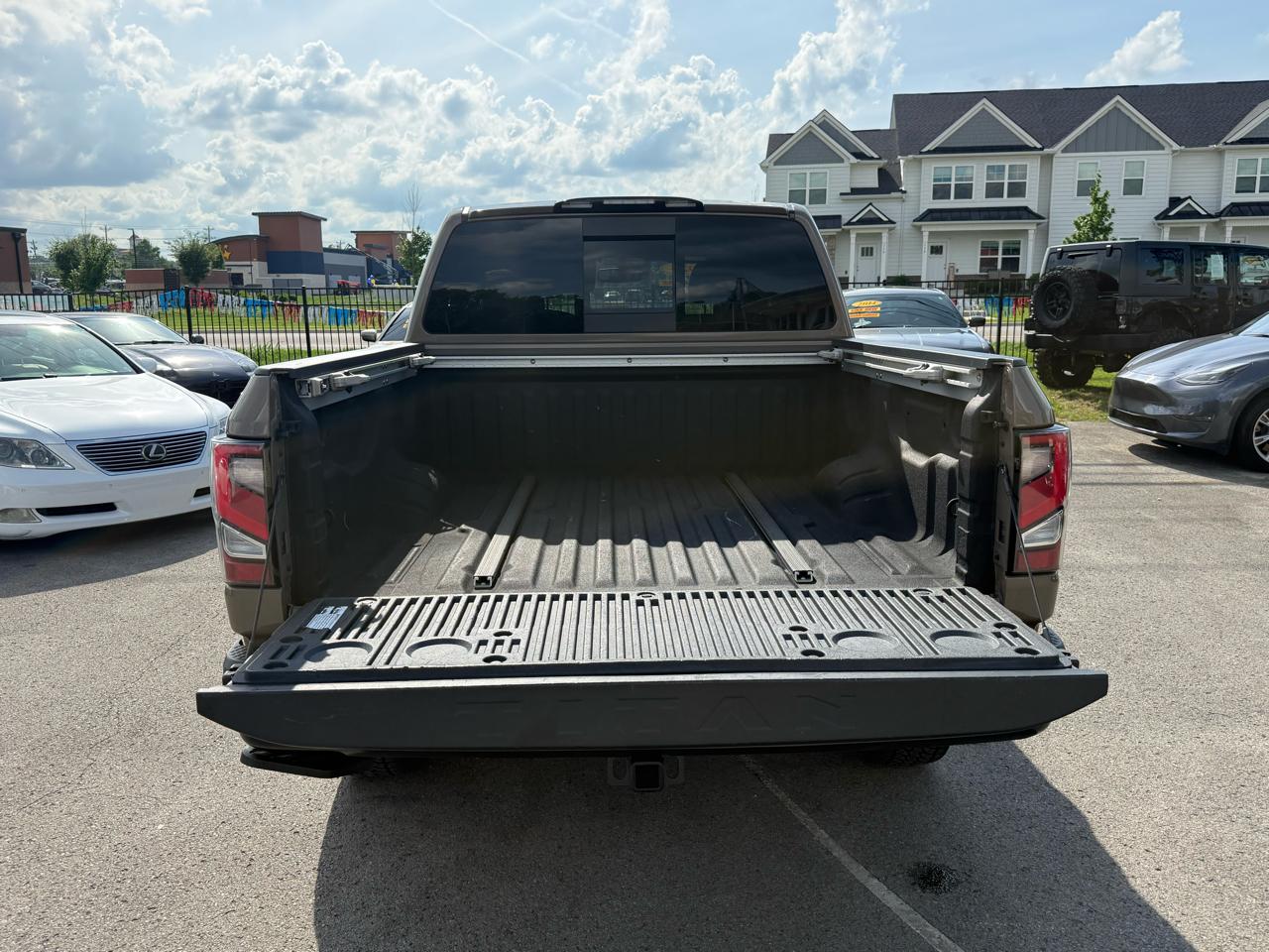 Nissan Titan PRO-4X Crew Cab 4WD 2021