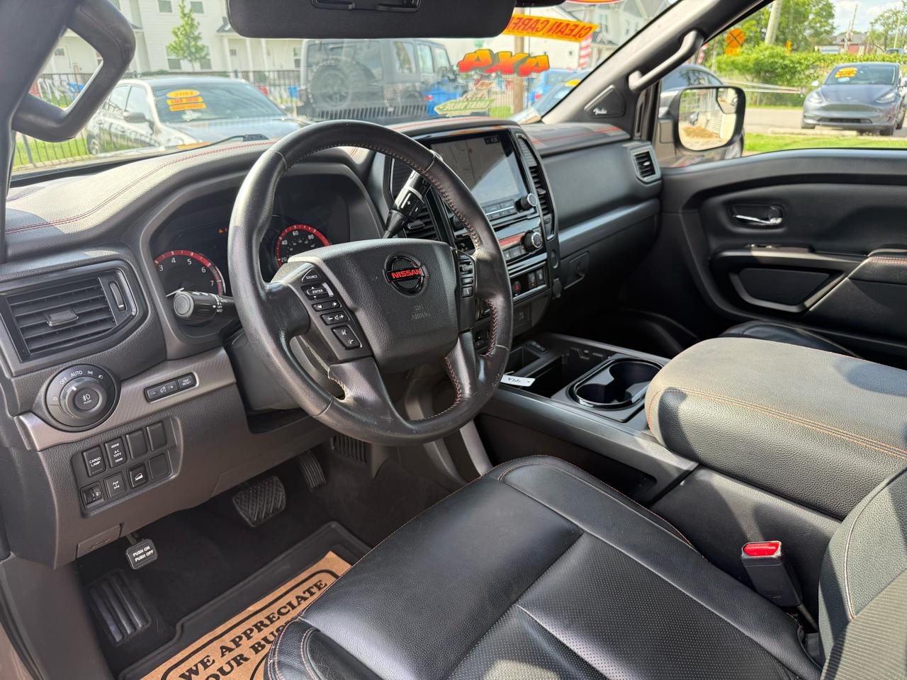 Nissan Titan PRO-4X Crew Cab 4WD 2021