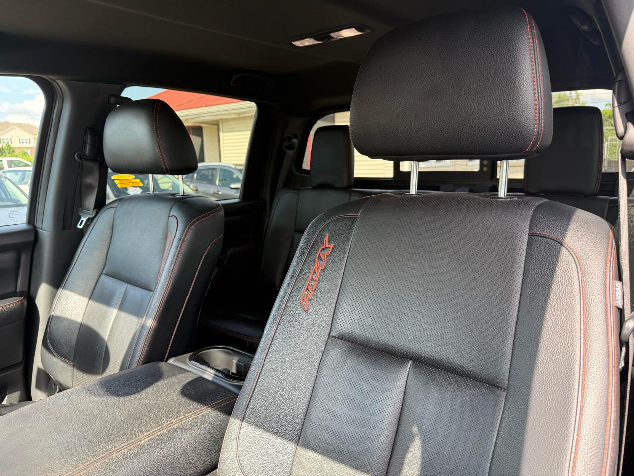 Nissan Titan PRO-4X Crew Cab 4WD 2021