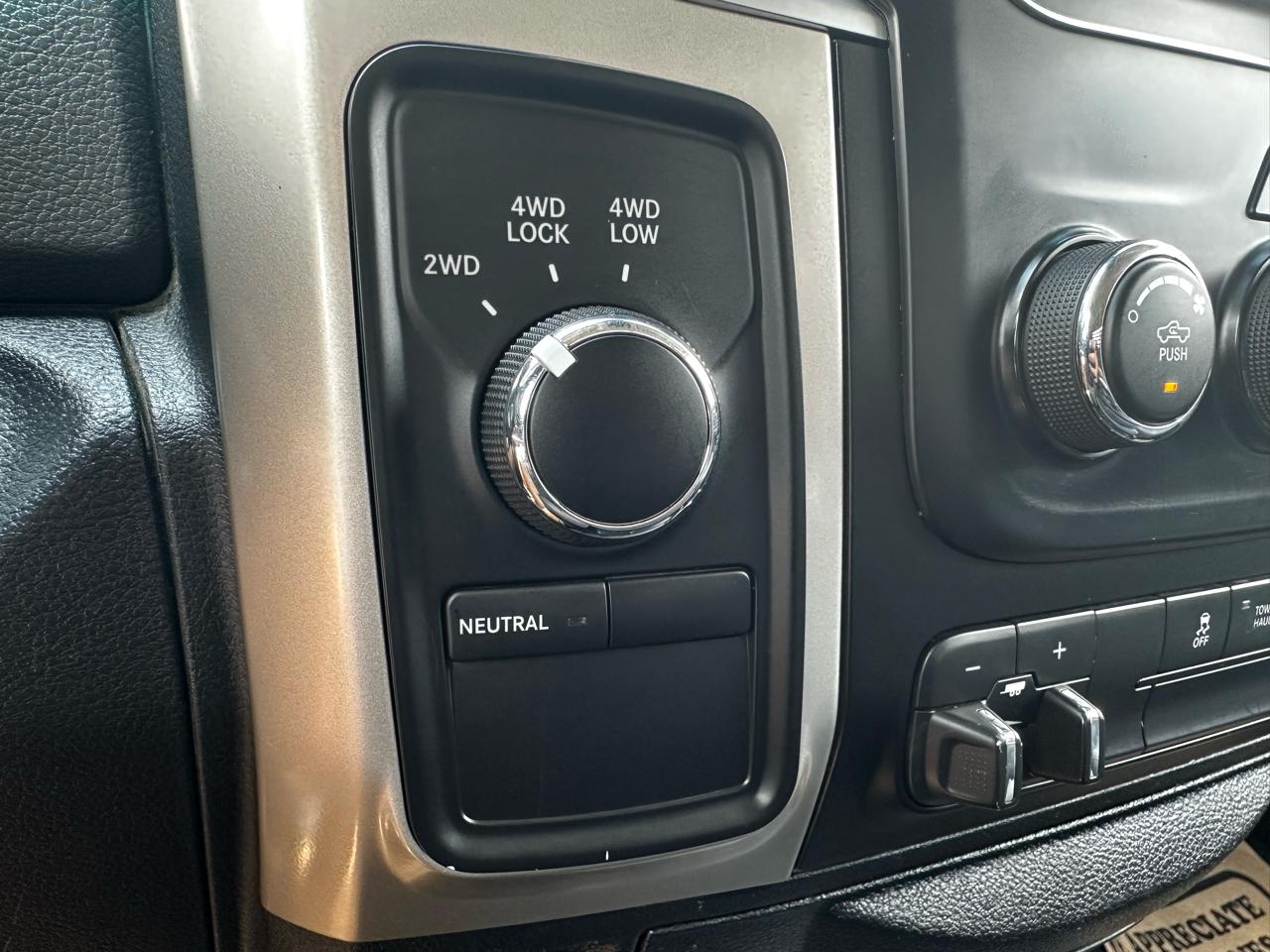 RAM 2500 SLT Crew Cab LWB 4WD 2016