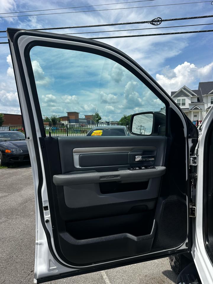 RAM 2500 SLT Crew Cab LWB 4WD 2016