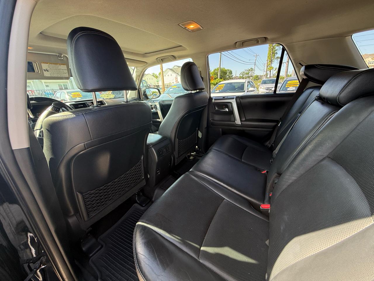 Toyota 4Runner SR5 4WD 2016