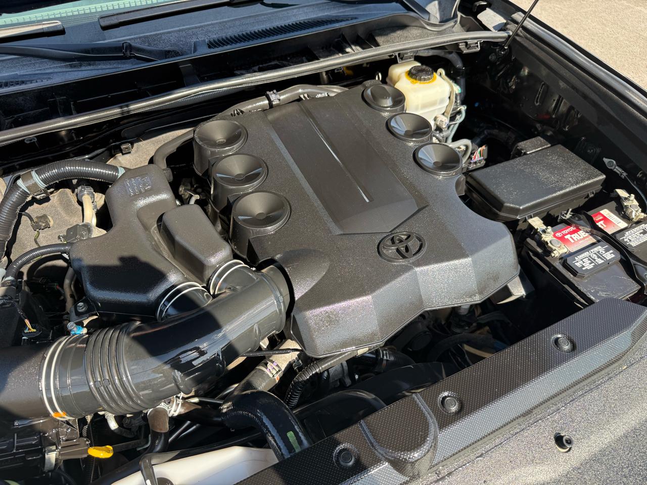 Toyota 4Runner SR5 4WD 2016