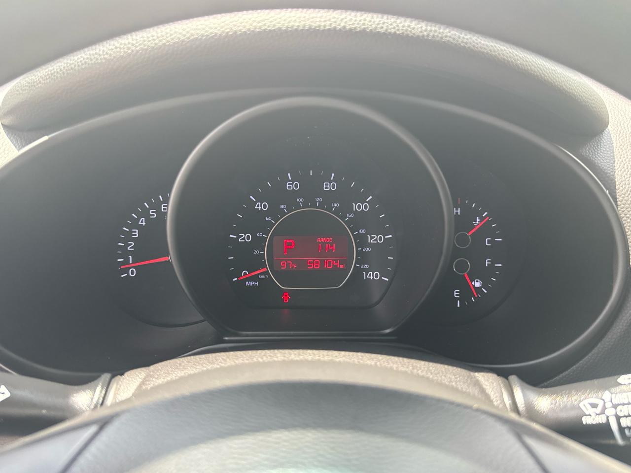 Kia Soul Base 6A 2016