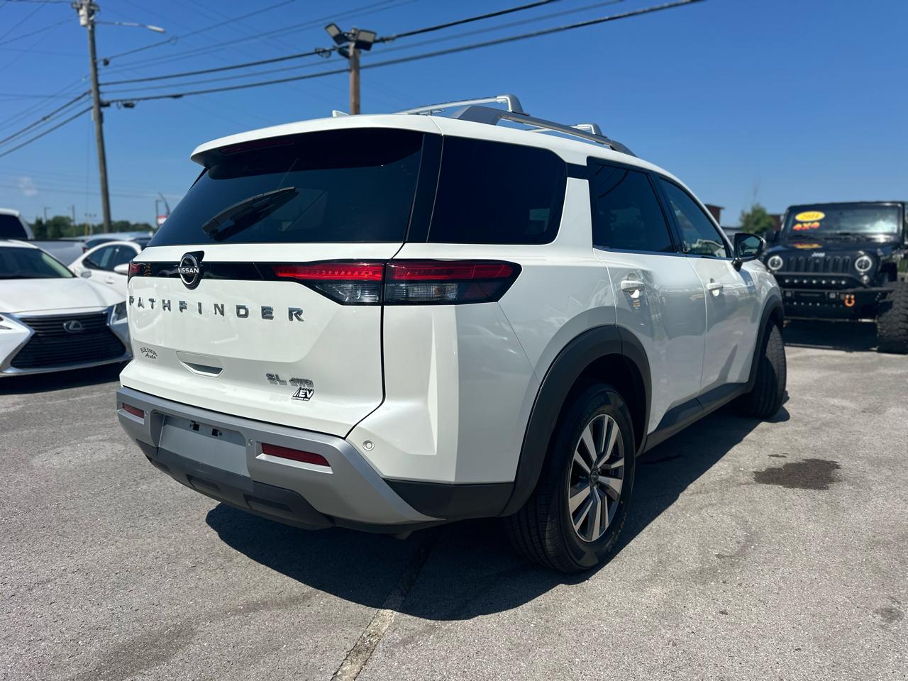 Nissan Pathfinder SL 4WD 2023