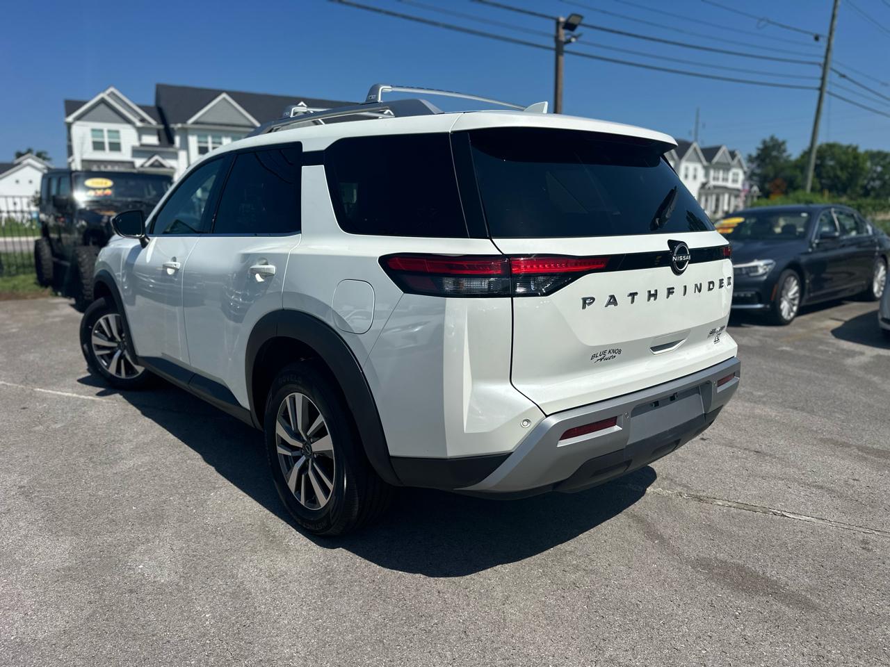 Nissan Pathfinder SL 4WD 2023