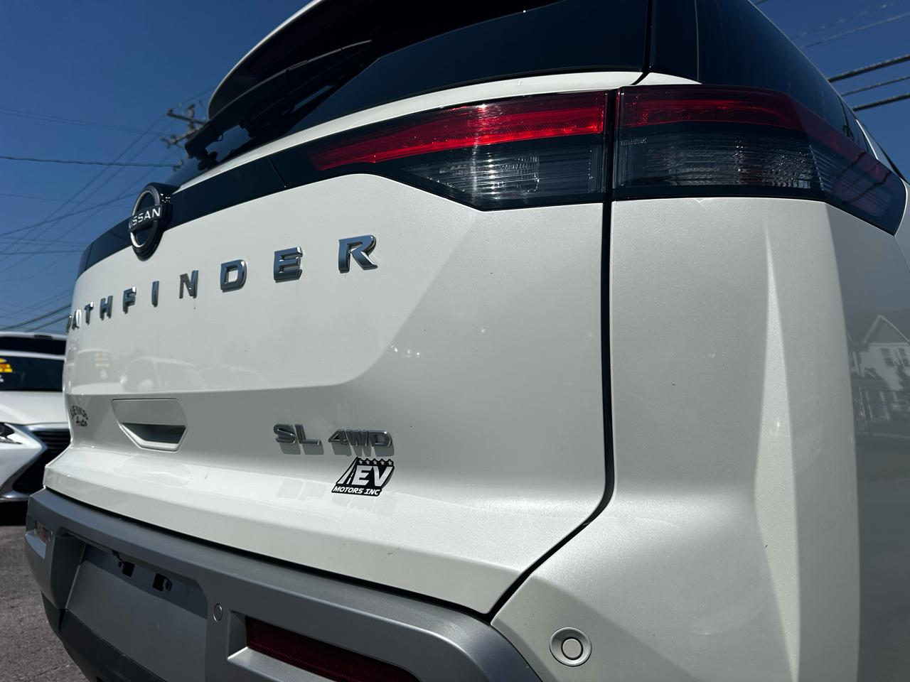 Nissan Pathfinder SL 4WD 2023