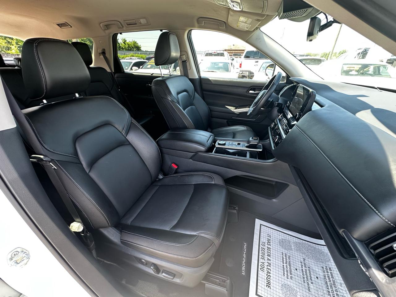 Nissan Pathfinder SL 4WD 2023