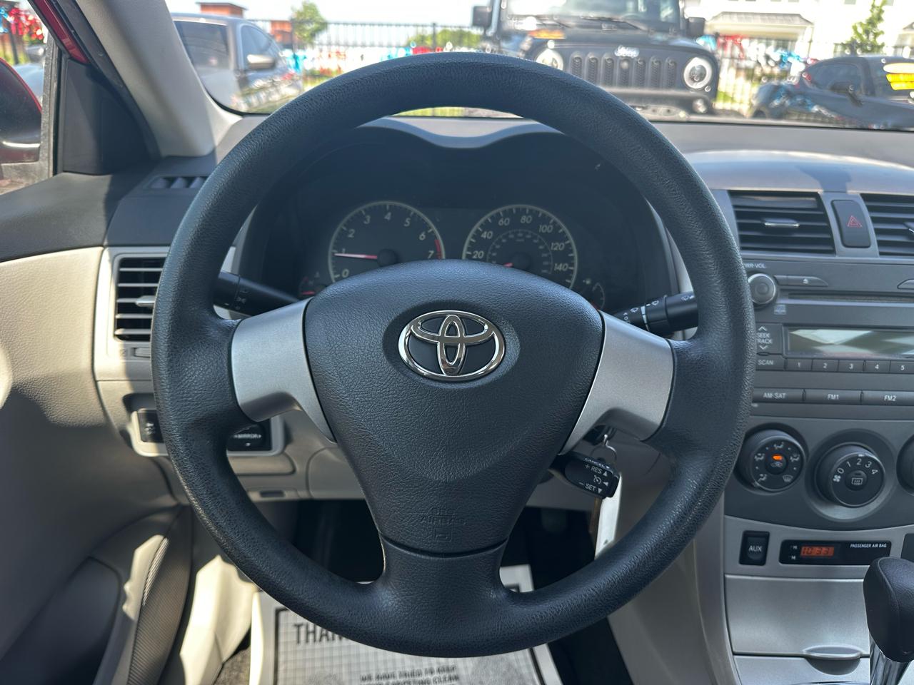 Toyota Corolla 4dr Sdn LE Auto 2011