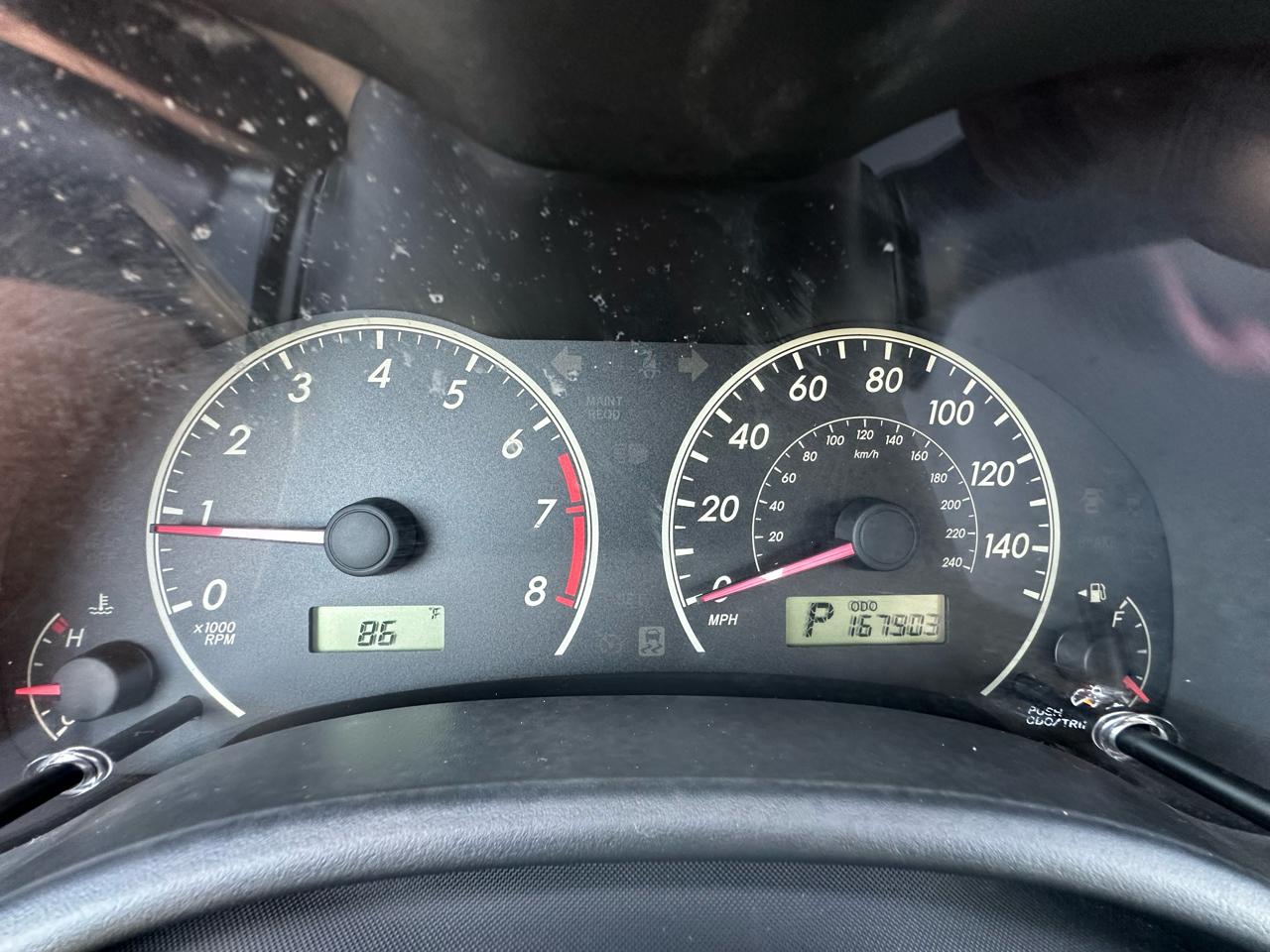 Toyota Corolla 4dr Sdn LE Auto 2011