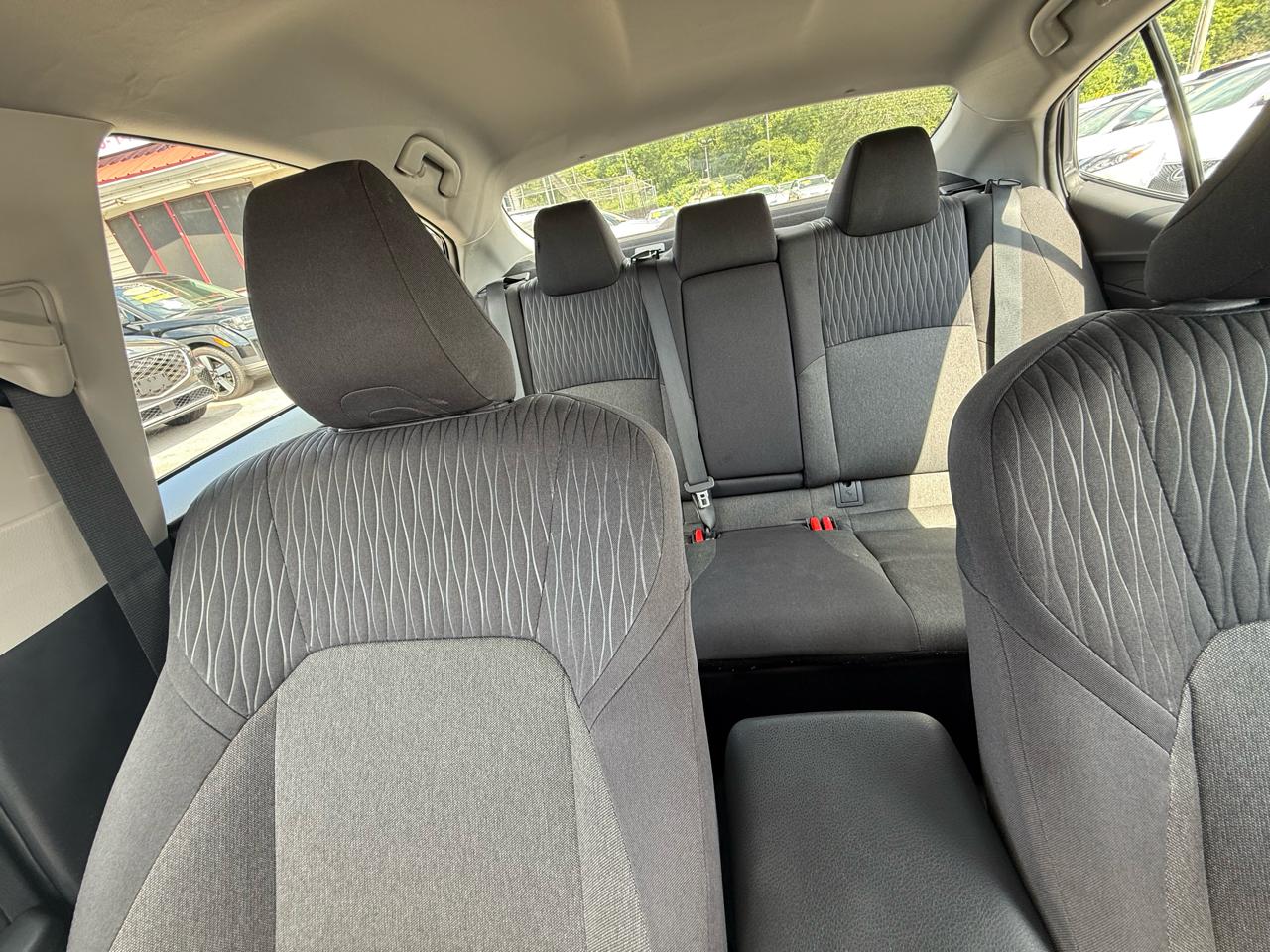Toyota Camry Hybrid XLE 2025