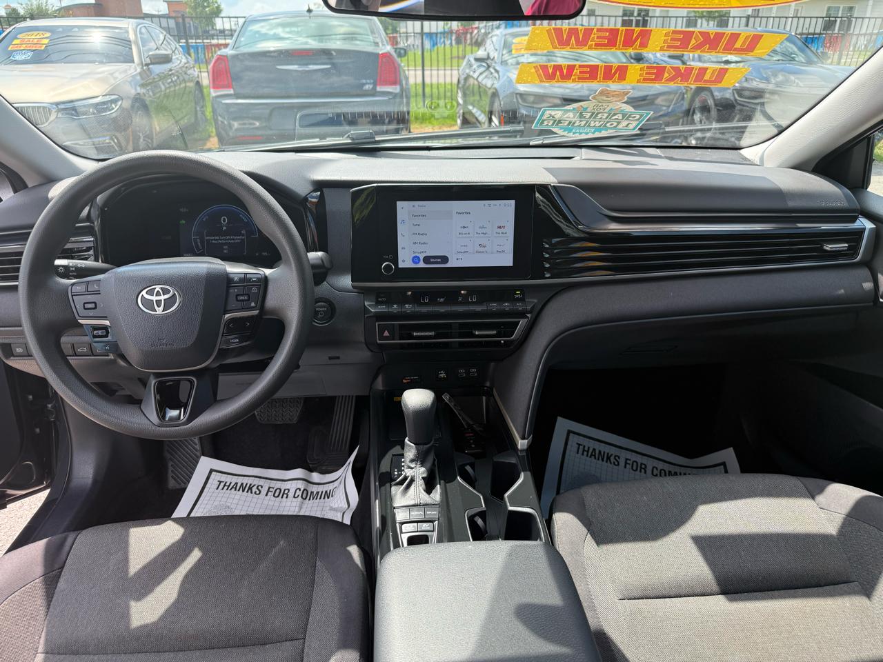 Toyota Camry Hybrid XLE 2025