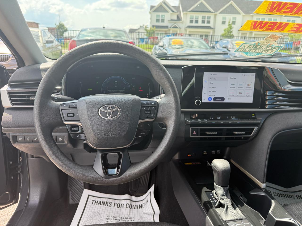 Toyota Camry Hybrid XLE 2025