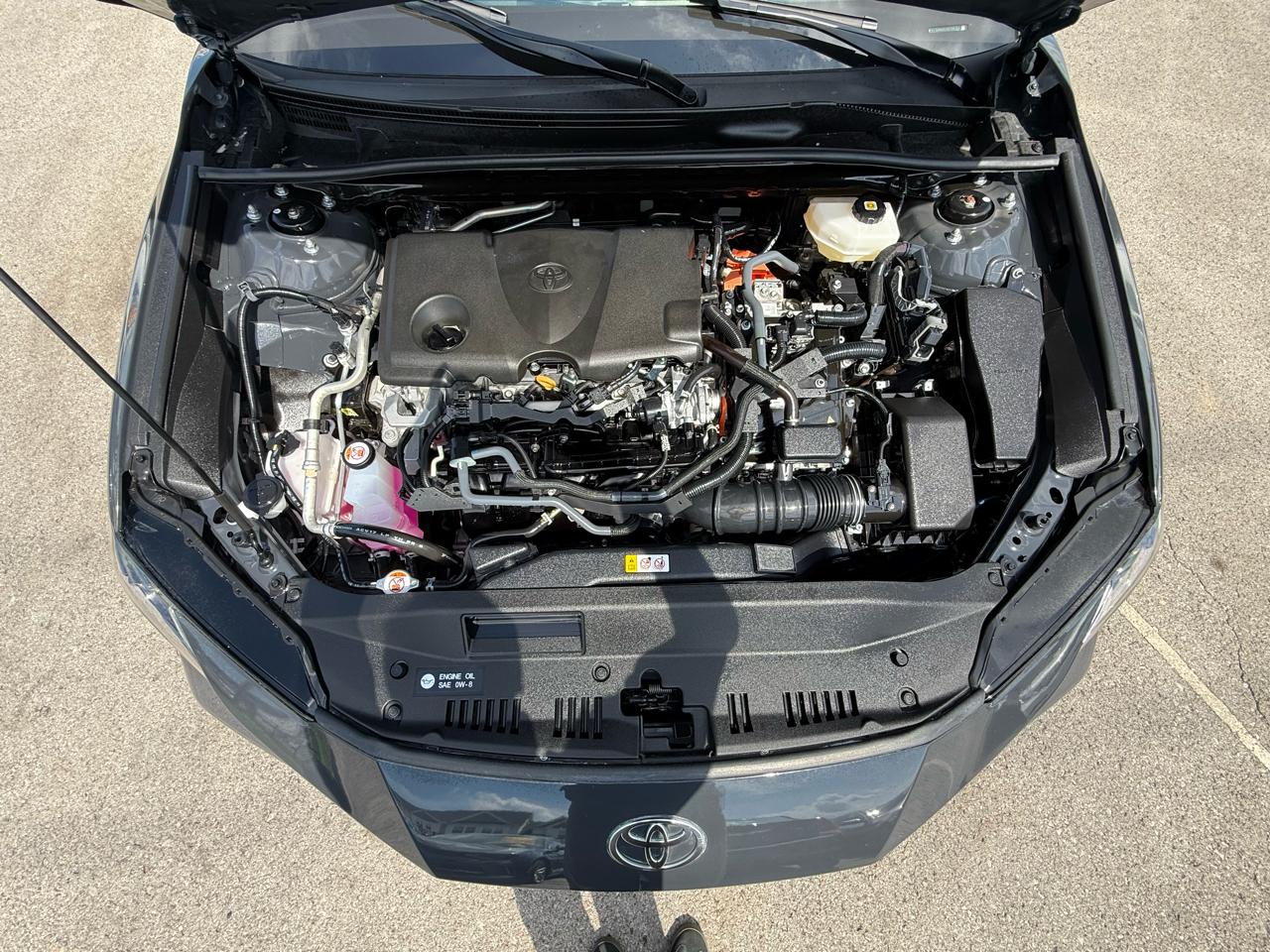 Toyota Camry Hybrid XLE 2025