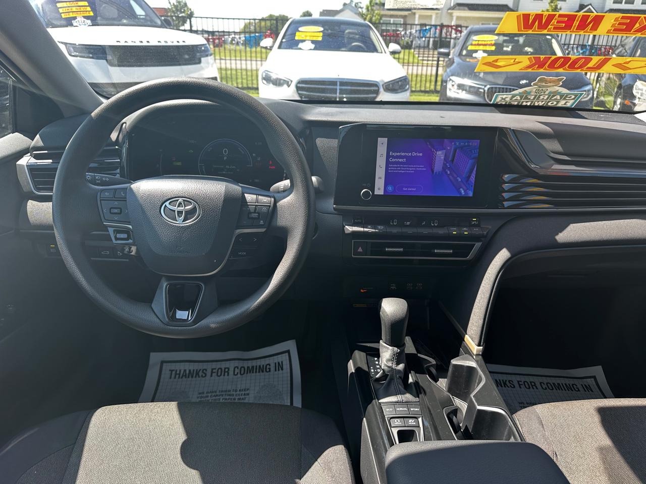 Toyota Camry Hybrid XLE 2025