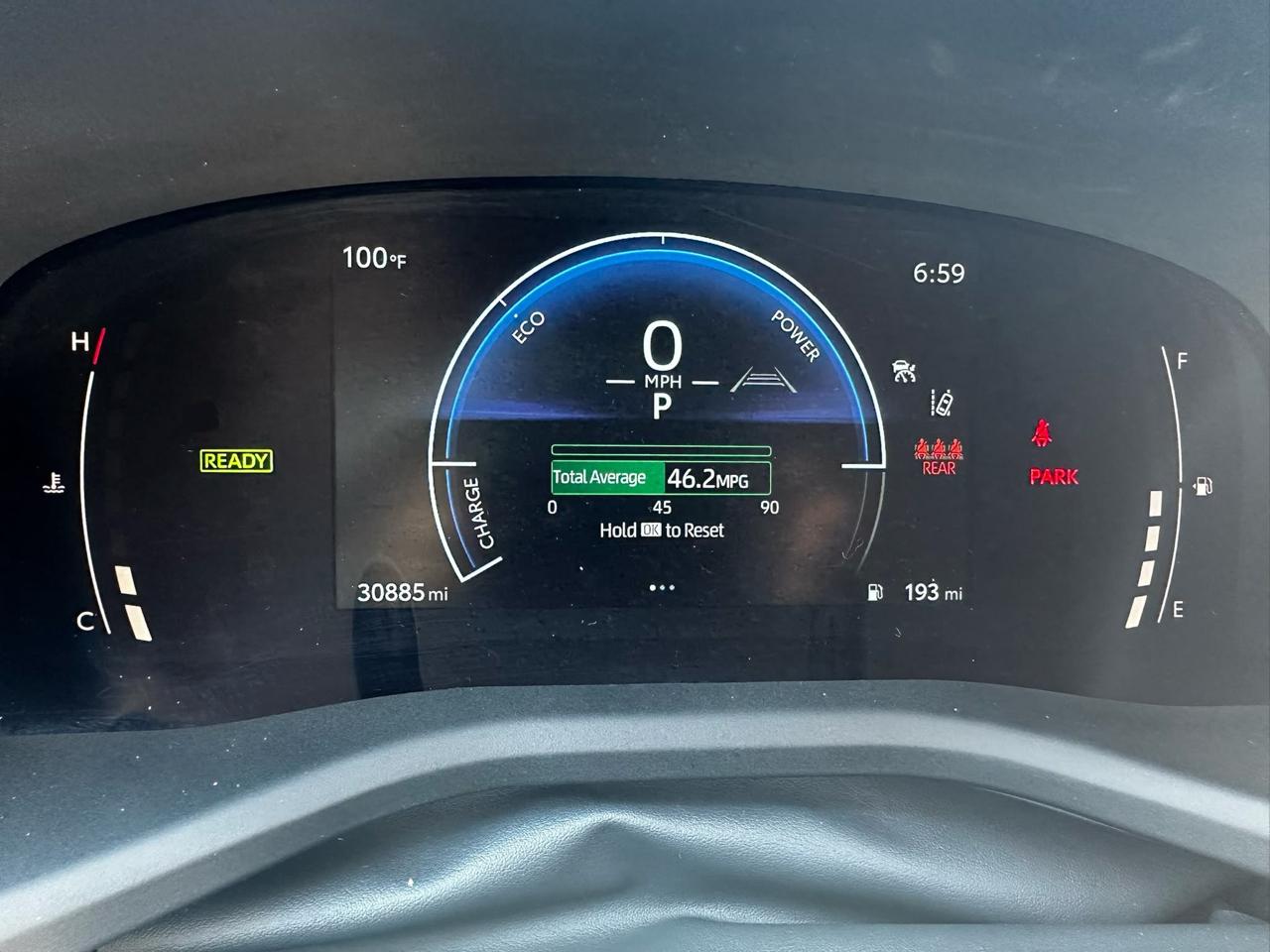 Toyota Camry Hybrid XLE 2025