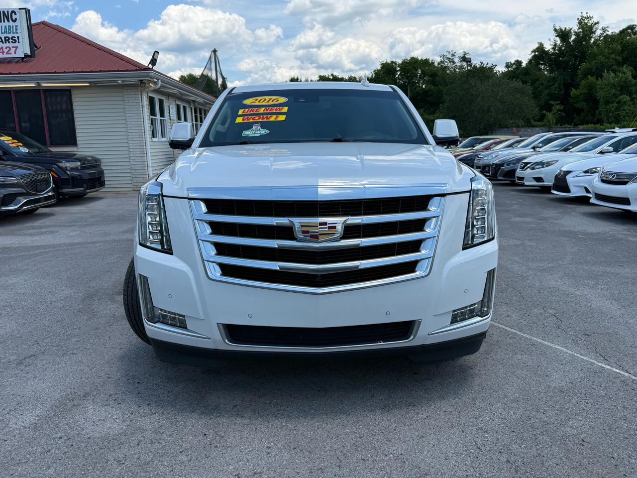 Cadillac Escalade Luxury 2WD 2016