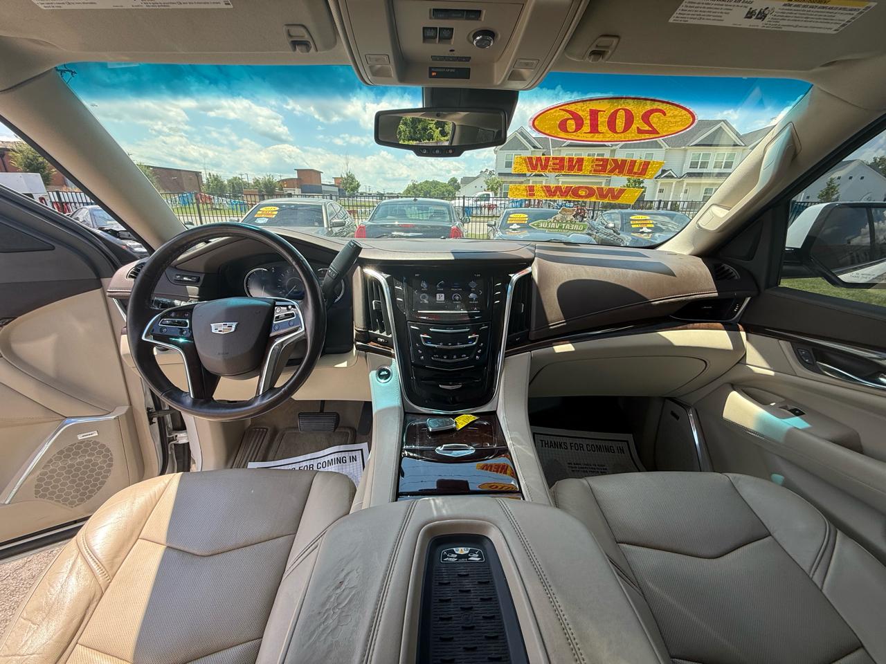 Cadillac Escalade Luxury 2WD 2016