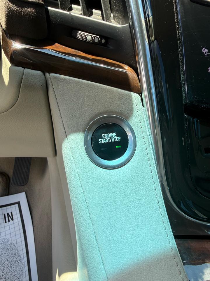 Cadillac Escalade Luxury 2WD 2016