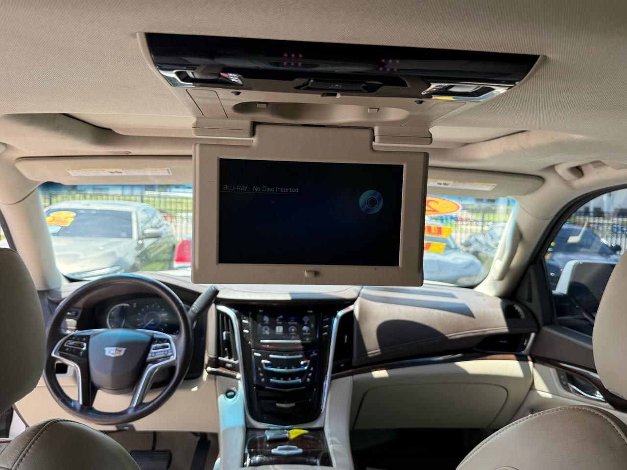 Cadillac Escalade Luxury 2WD 2016