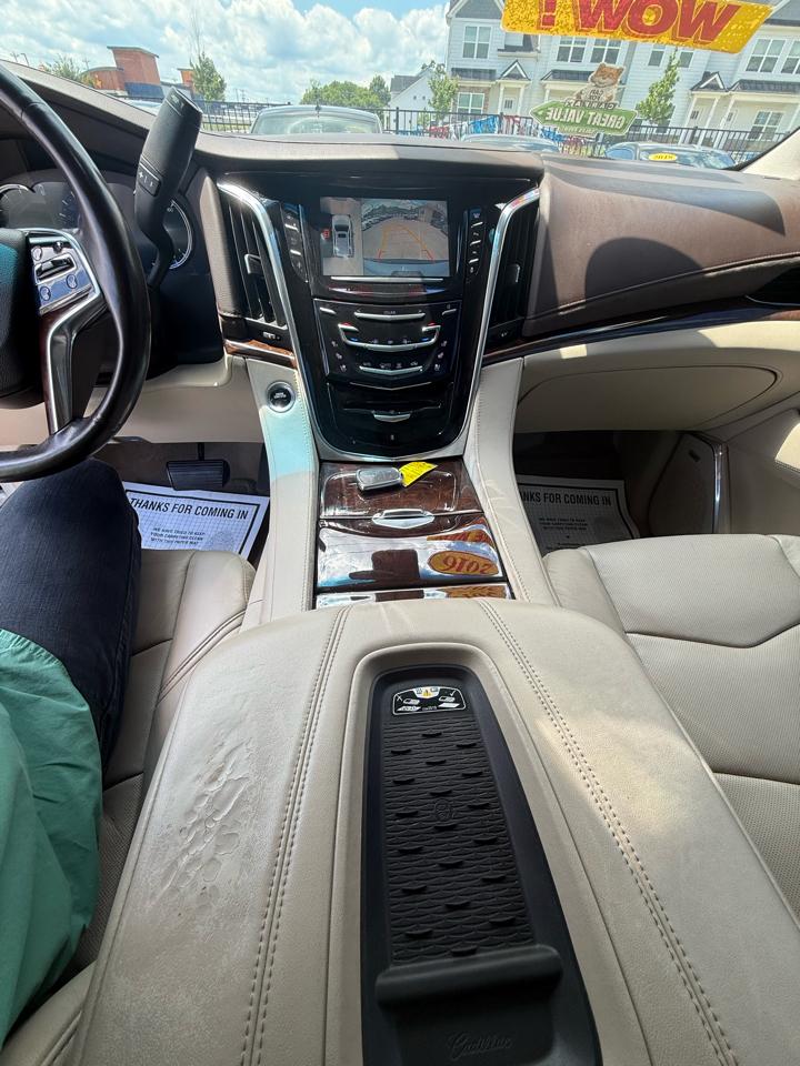 Cadillac Escalade Luxury 2WD 2016