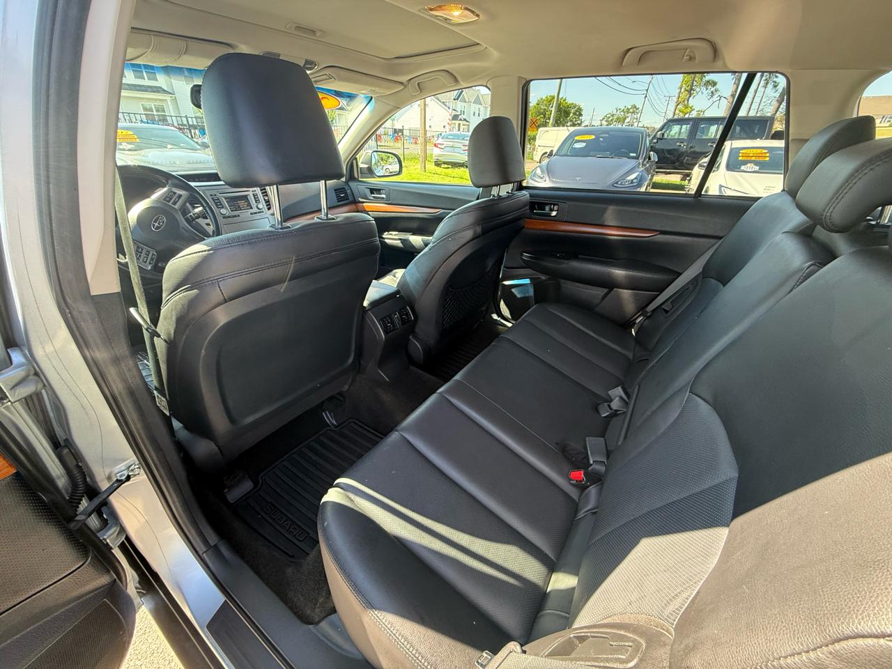 Subaru Outback 3.6R Limited 2013