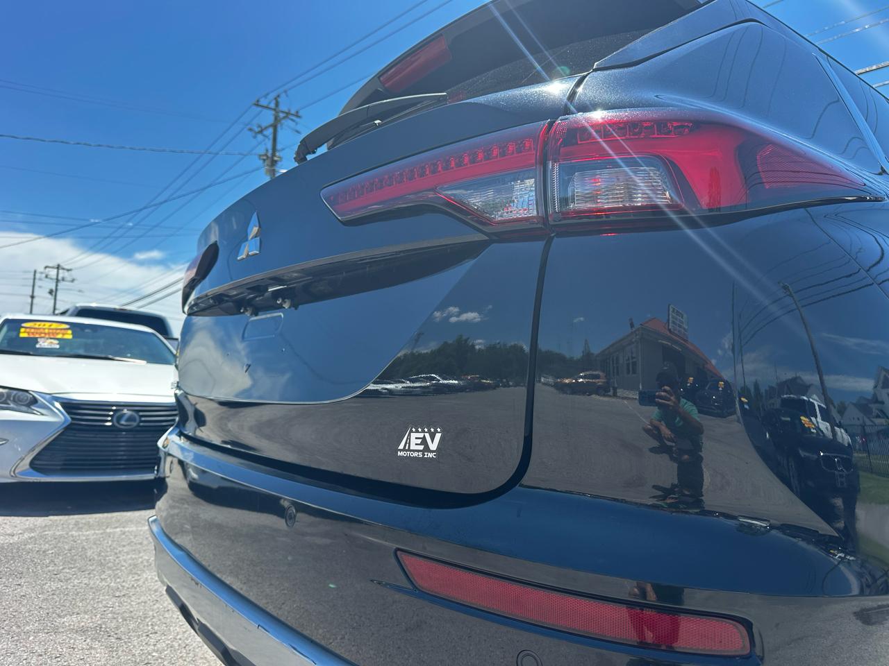 Mitsubishi Outlander SE 2WD 2022